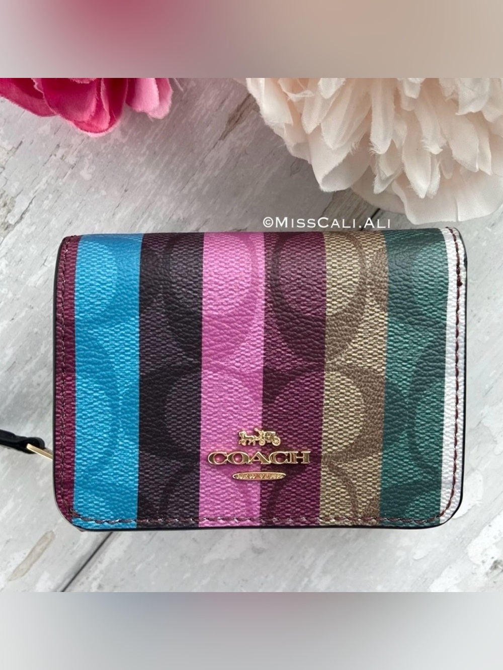 NWT COACH Small Trifold Wallet In Signature Canvas With Stripe Print